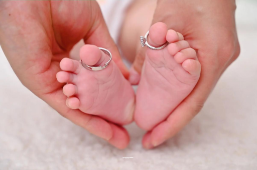 供卵试管代怀生子费用孕妇六个月肚子多大